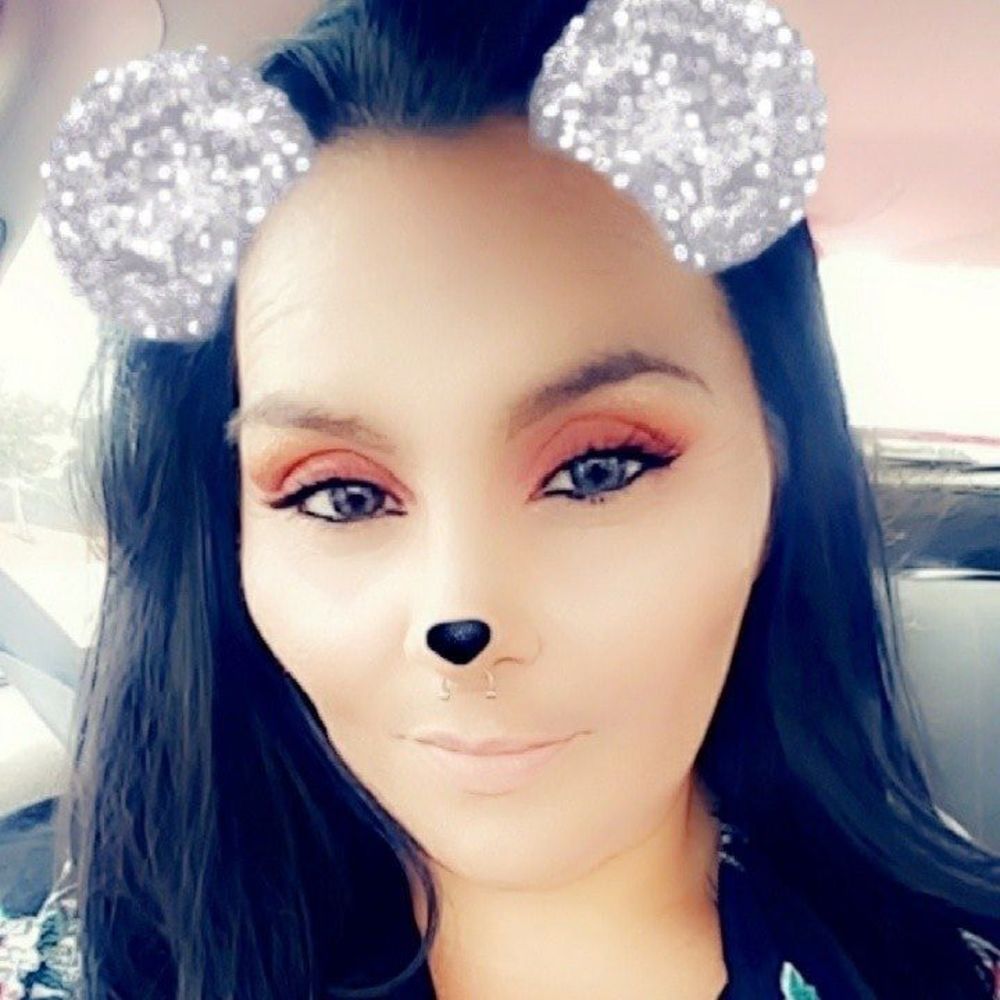 Meet your Posher, Roxii